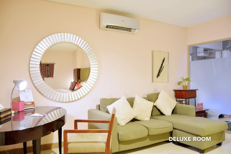 W Home Cikatomas Jakarta Extérieur photo