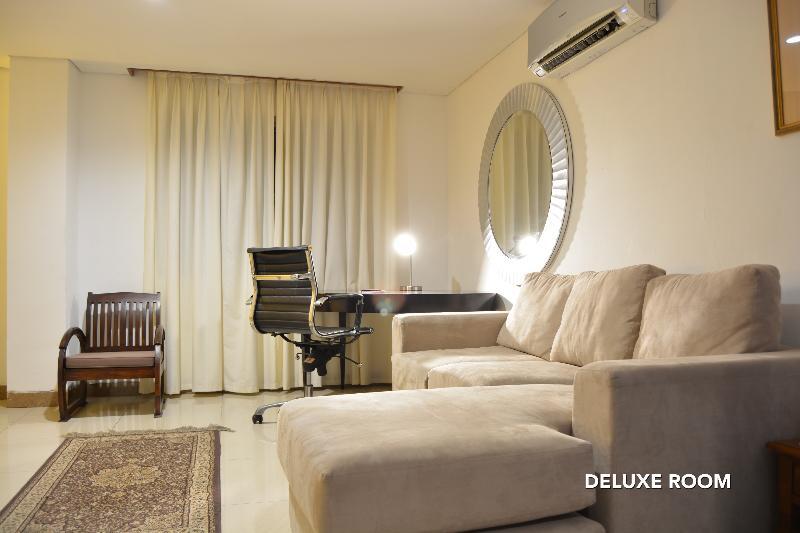 W Home Cikatomas Jakarta Extérieur photo