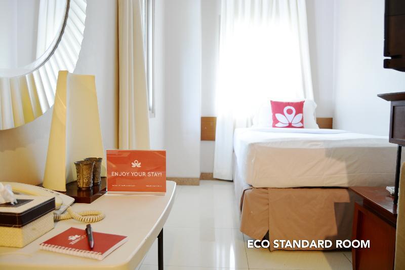 W Home Cikatomas Jakarta Extérieur photo