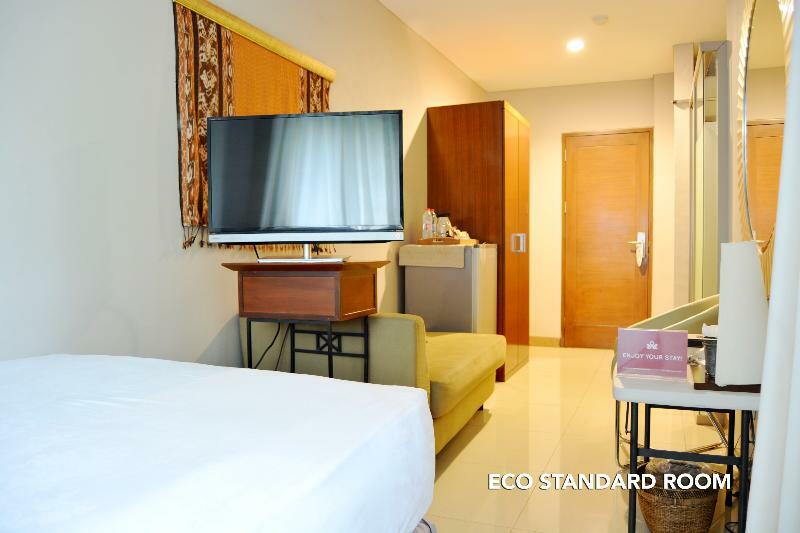 W Home Cikatomas Jakarta Extérieur photo
