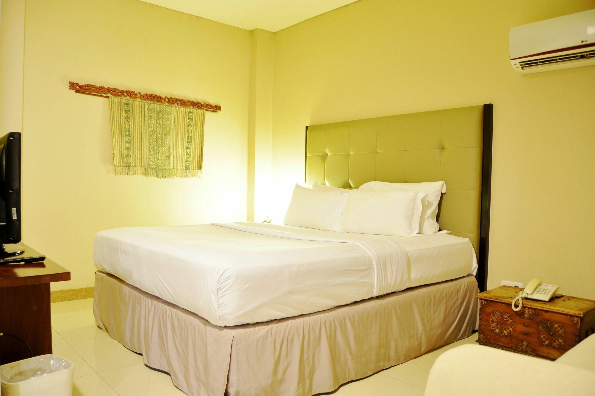 W Home Cikatomas Jakarta Extérieur photo
