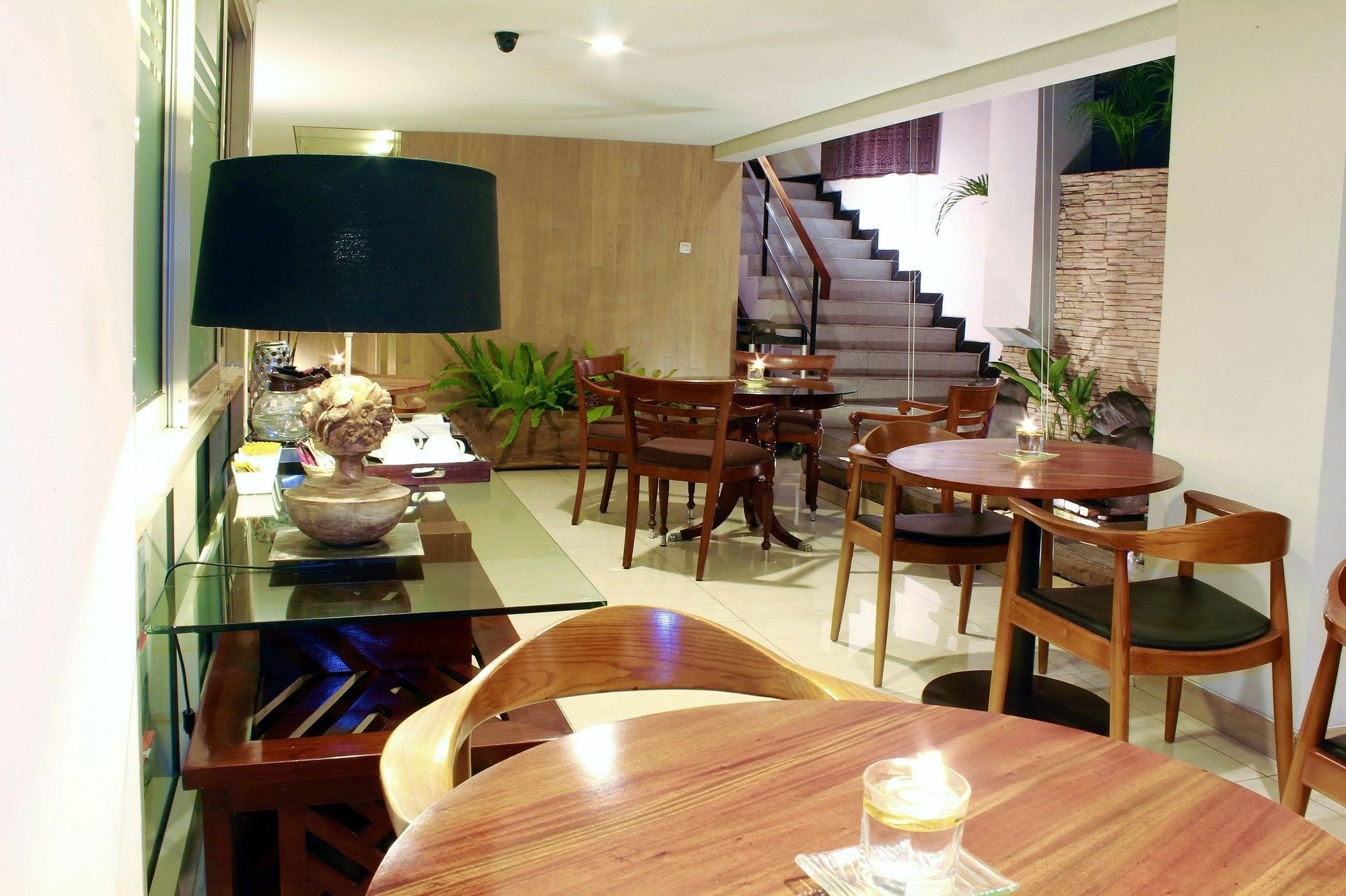 W Home Cikatomas Jakarta Extérieur photo